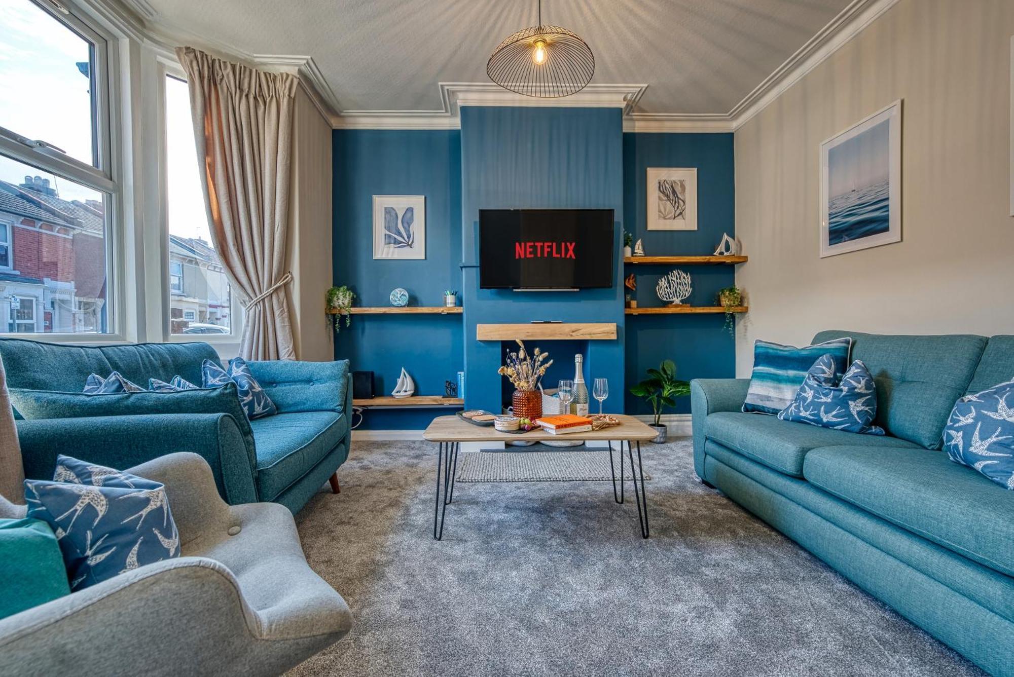 2 Bedrooms Modern, Stunning & Stylish Contractor House, Prime Portsmouth Location With Free Parking Permit, Summer Special Offer!! - By Blue Puffin Stays Extérieur photo